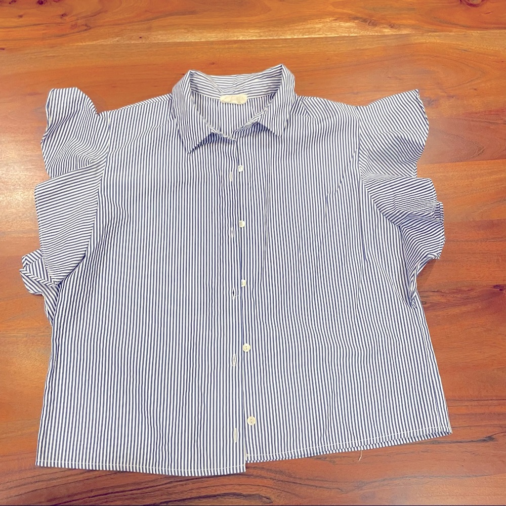 SIENNA SKY | Flutter Sleeve Blouse